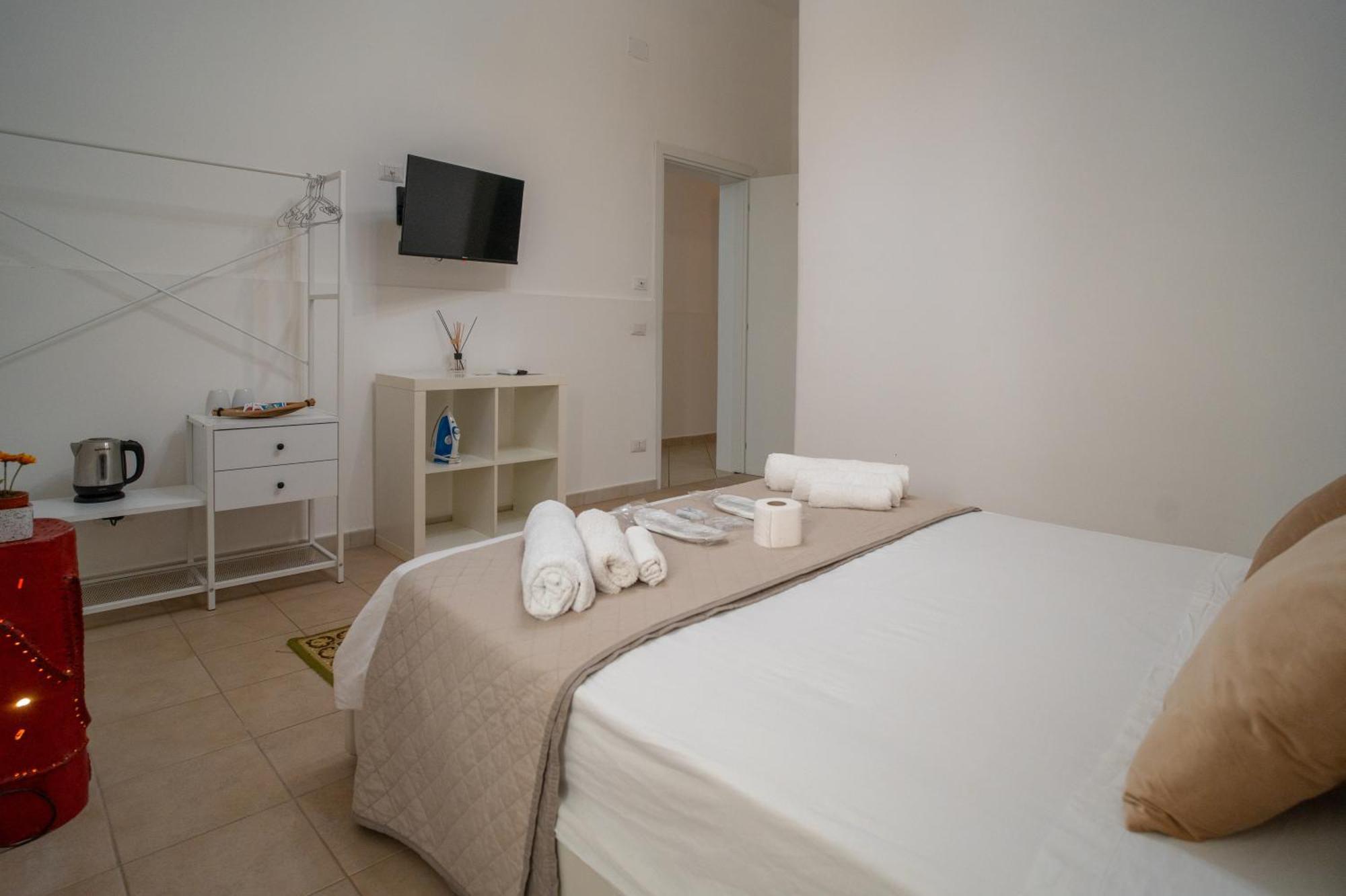 Whitehouse Bed & Breakfast Lecce Exterior foto