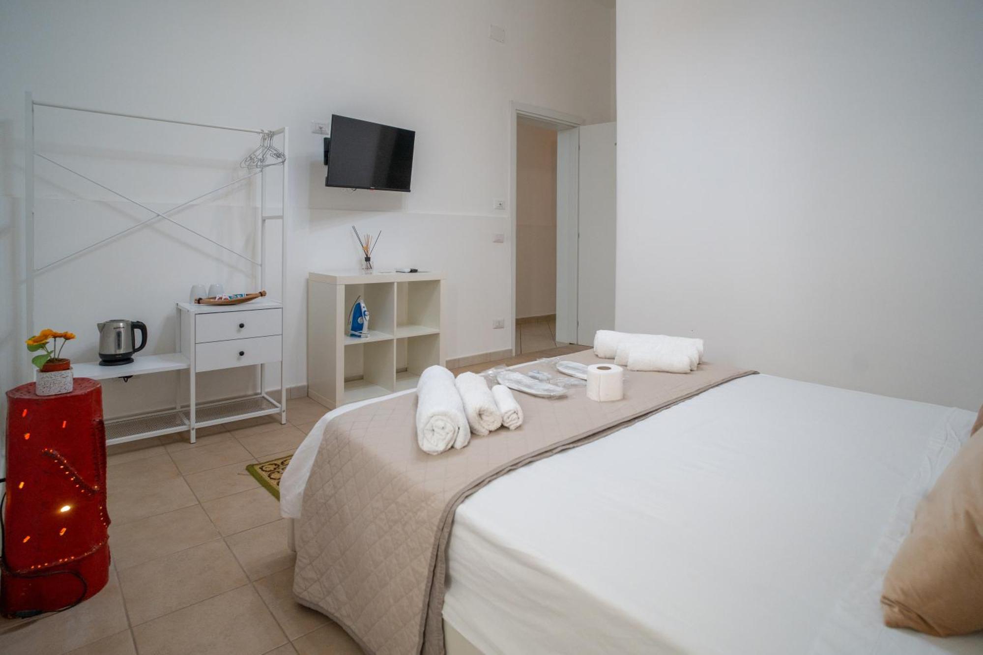 Whitehouse Bed & Breakfast Lecce Exterior foto